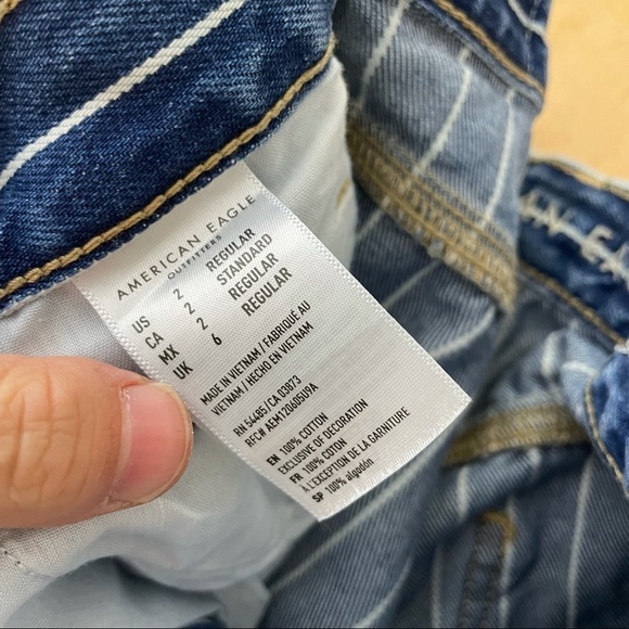 American Eagle Mom Pinstripe High Rise Jeans 2 - Picture 6 of 9